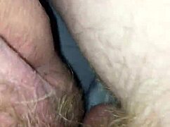 Gekke bitch twerkt grote kont buiten in wild spektakel