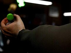 蒂法，想感受这个巨大兽人鸡巴把你紧致阴户撑开吗