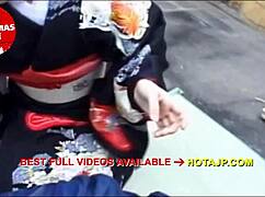 Gadis Jepang Natal Terbaik dalam Aksi Grup Liar