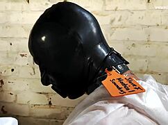 Mistress April dominerer i haven