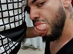 ¡Guau, corintiano casado se escabulle al apartamento de puta para alivio!