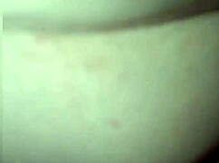 Debela PAWG milf dobi nabito, bruhne na globoko grlo, pogoltne obrazni izliv!