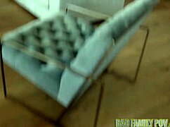 Belle-mère persane au gros cul Mona Azar crève d'envie de bite !