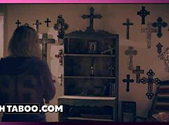 Zoey Monroe, a hátizsákos csaj, vad cowboy baszásba kényszerül