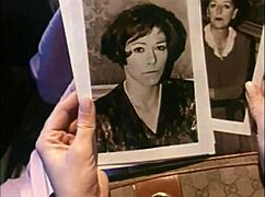 Čudovita rdečelaska daje intenziven oral in zadovolji moškega z izlivom