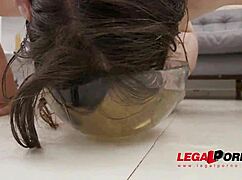 ซูซาน เอิน ดื่มชามปัสสาวะหลังโดนสอดทวารและหีอย่างหนัก