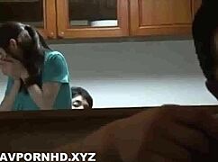 哇！饥渴继子糊涂继父背后操热辣后妈