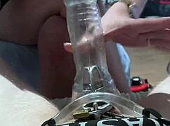 Bur pik drilles ubønhørligt med fleshlight i intens BDSM nekter scene