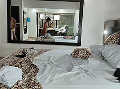 Lan, arkadaşımın karısını sikerken yakalanırsam öldürür beni, götünü sikerken!