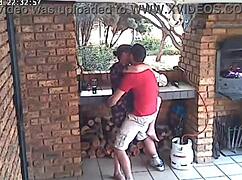 Tu crois ça ? Cette CCTV a chopé ma femme de 38 ans avec le fils du voisin de 18 ans