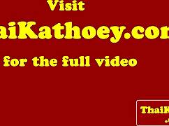 솔로 레이디보이 클로즈업 자지 문지르기