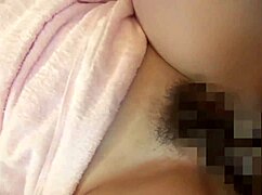 亚洲业余爱好者得到油性按摩导致原始日本性爱