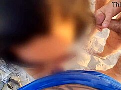 Éjac faciale massive sur les seins de ma femme à la plage du Cap d'Agde !