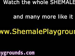 Δεν μπορώ να σταματήσω να βλέπω αυτή την Latina fetish τρανς να τελειώνει σε κάλτσες