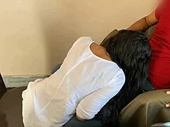 वाह, यह पंजाबी बीवी शॉप ओनर को टाइट एनल से धोखा देती है! 😍