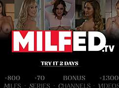 Kocam için iç çamaşırıyla başka bir adamın yarağını emiyorum.