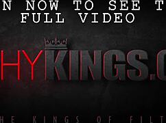 Hete Stief-Moeder Smacht naar Douche Hulp van Grote Lul Stud