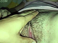 Tako mi dovoli sleči hlačke moja najboljša prijateljica iz službe 1/3