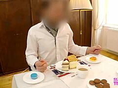 Anita Bellini在奴隶训练中忍受邋遢肛交羞辱