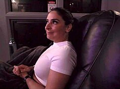 Rozpustilá zábava v divadle s mámou mého kamaráda Sheena Ryder se rozjela v části 2! 😜