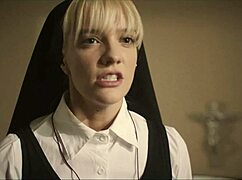 Missax - Bajo el Velo Acto Cinco: Kenna James, Charlotte Stokely, Helena Locke en escena iglesia