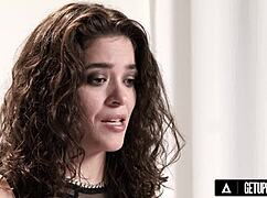 Hur når kinky Victoria Voxxx orgasm solo på nära håll?