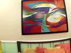 Ενδιαφέρουσα Allie Jordan κάνει footjob σε τεράστιο πούτσο, ανάβει λαχτάρα για έντονη διείσδυση