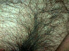 偷拍裙底 Karina用棒棒糖挑逗在热辣熟女动作中！