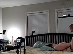 BBW feleség HATALMAS CICIKKEL baszva és cum hasára