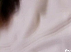 Bebek bakıcısı külotlu oral yaptıktan sonra kıçını beceriyor