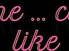 Hei, vrei să vezi masturbarea mamei vitrege pe plaja nudistă?