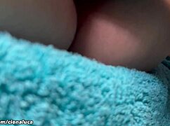 Buceta apertada da enteada em close com pau grande cria bagunça selvagem