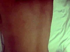 요니 마사지가 야생 섹스 스캔들로 변해!