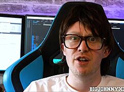 İnek Nerd Valentina Bianco Tarafından Doğal Memeleri Emiliyor Sıkı Am Sikişinden Önce