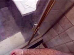 Dannazione! Doccia con matrigna francese ImMeganLive diventa selvaggia da WCA Productions!