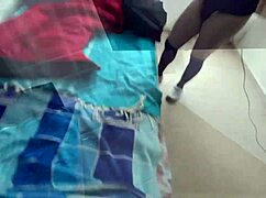 Jeg Smutrer Bort på Halloween med Mannens Sjeff, Spiller Skittent for en Lønnsøkning