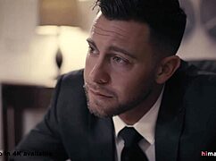 Äldre anställd Darla Crane möter den fräscha unga 18+ chefen på jobbet