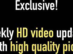 Clitorisul mare și buzele pizdei lui Nina Kayy lins în acțiune lesbiană