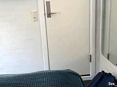 Prosím, nevlastný syn, nedotýkaj sa ma, keď som tehotná