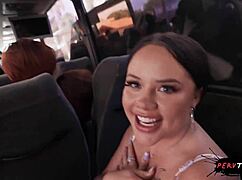 Chceš se plížit na horký sex ve veřejném autobuse?