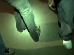 Amatérske mladé 18+ lesby prstujú píču na divokej párty! Wow, tie veľké cicí v hardcore akcii!