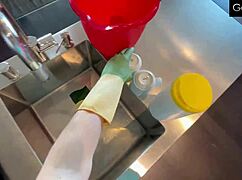 Sage Roux，在渔网套装中，他的紧屁股被弯腰并被粗鸡巴猛干