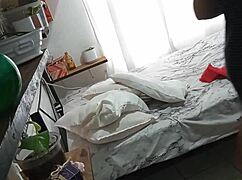 Kurvet mexicansk milf fanget på skjult kamera rengør værelse del 1. Voyeur spænding venter!