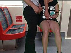 Jsem úplně závislý! Viděl jsem holku v šatech dávat veřejnou ruční práci a foukání ve vlaku