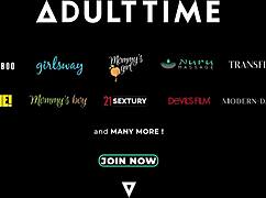 Mommys boy - petite 18+ roodharige Lumi Ray betrapt stiefmoeder Jamie Michelle die vriend diep neukt