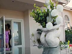 Som posadnutý! Edward sa hlboko ponára do cougars Jessica Ryan a Annie King!