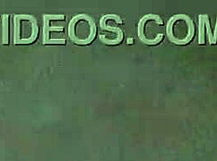 跨种族戴绿帽三人行，激烈清理精液和双重动作