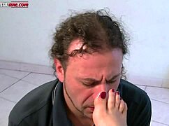 Ah, BBW ayak dominasyonu durduramıyorum, Dismissal Menace fragmanı bölüm 1