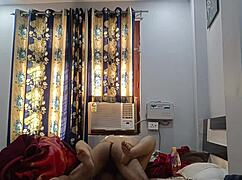 Niewinna Dziewczyna Znajduje Prezerwatywę w Szufladzie i Zostaje Przejechana przez Niego