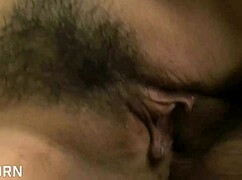 E aí, essa japonesa precisa de um pau pra creampie